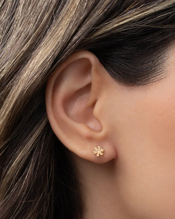 Tiny Flower with Diamond Stud (single)