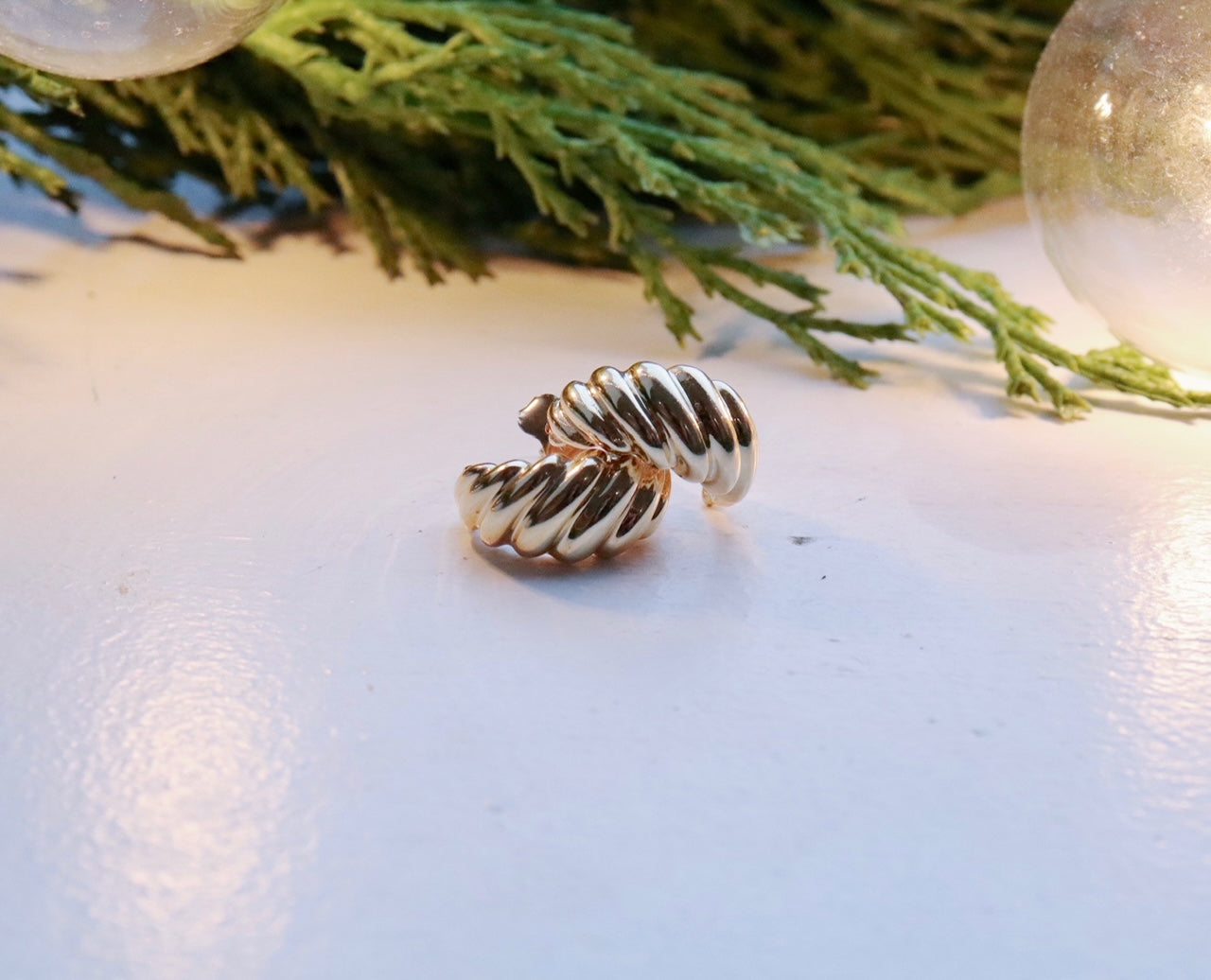 Large Croissant Stud Earring (single)