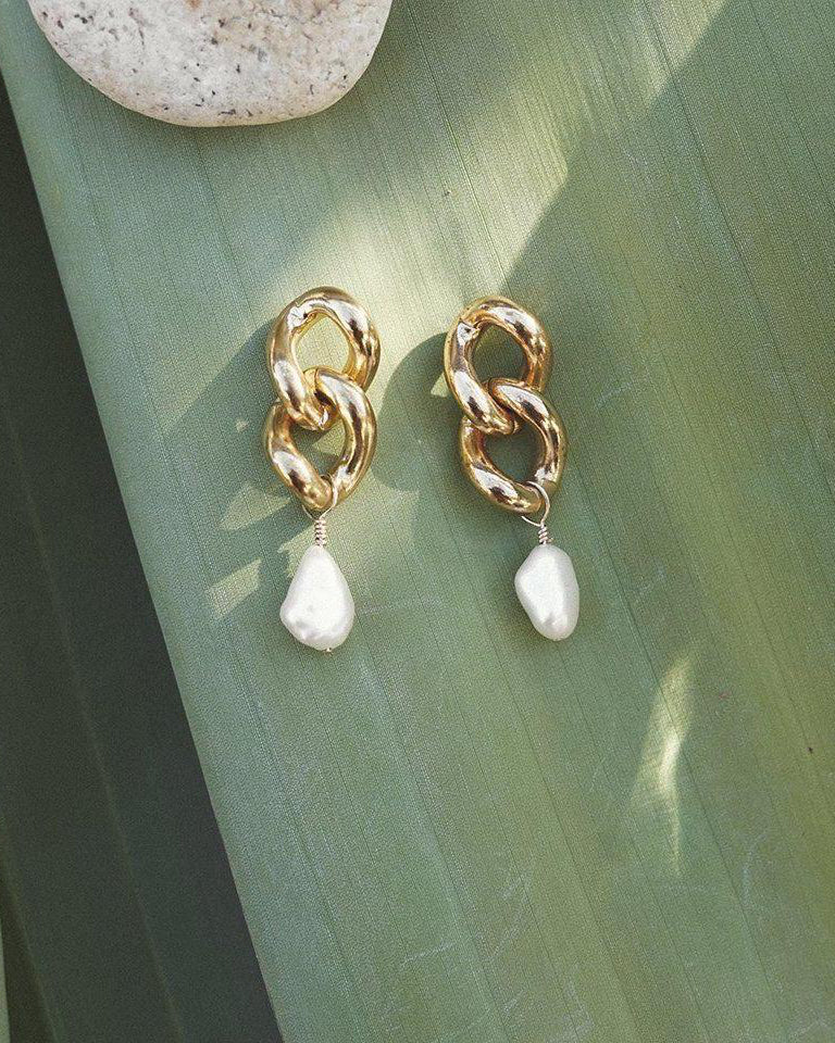 Pearl link studs