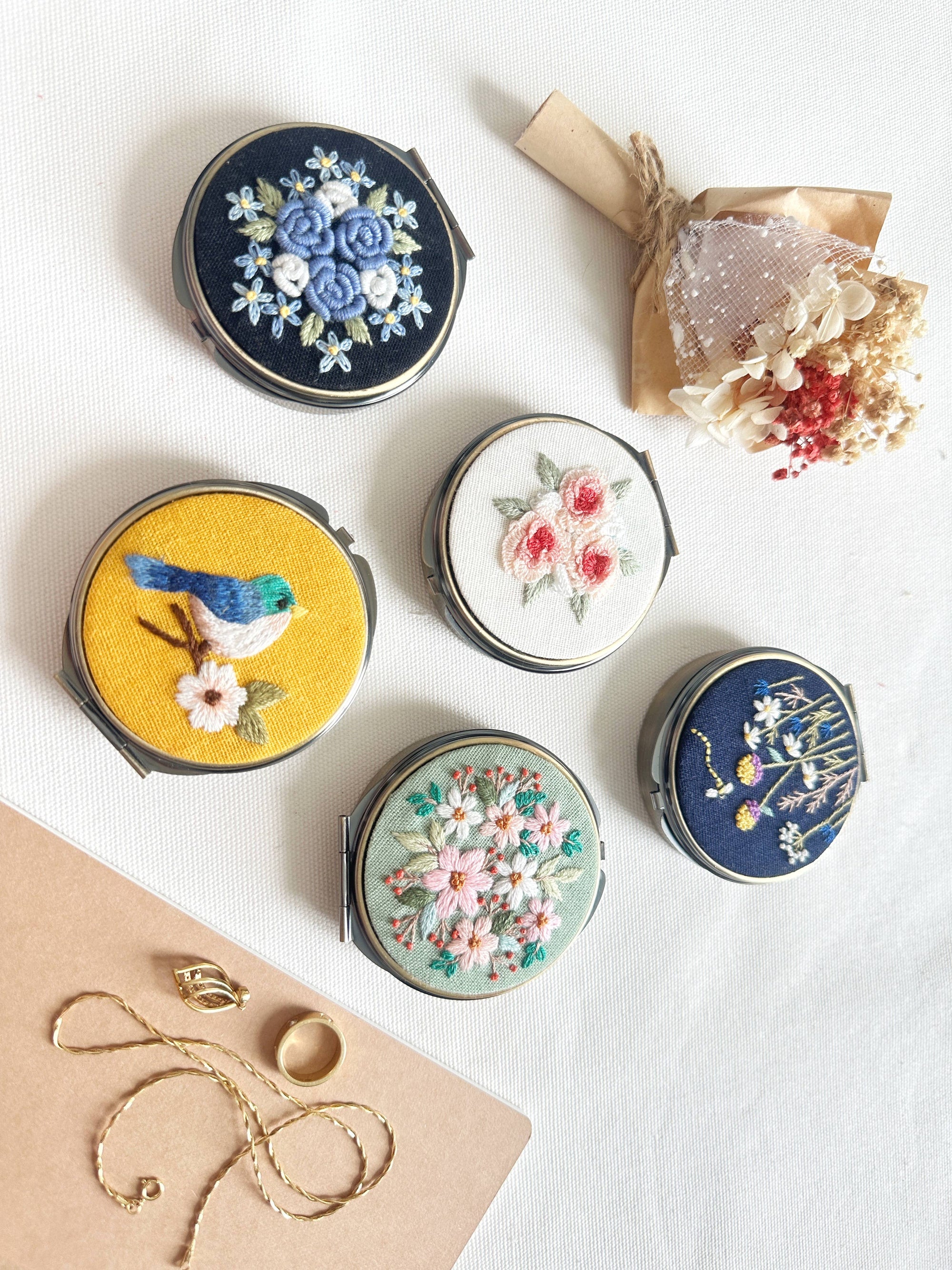 Floral Embroidered Round Jewelry Box With Mirror (In Stock✅)