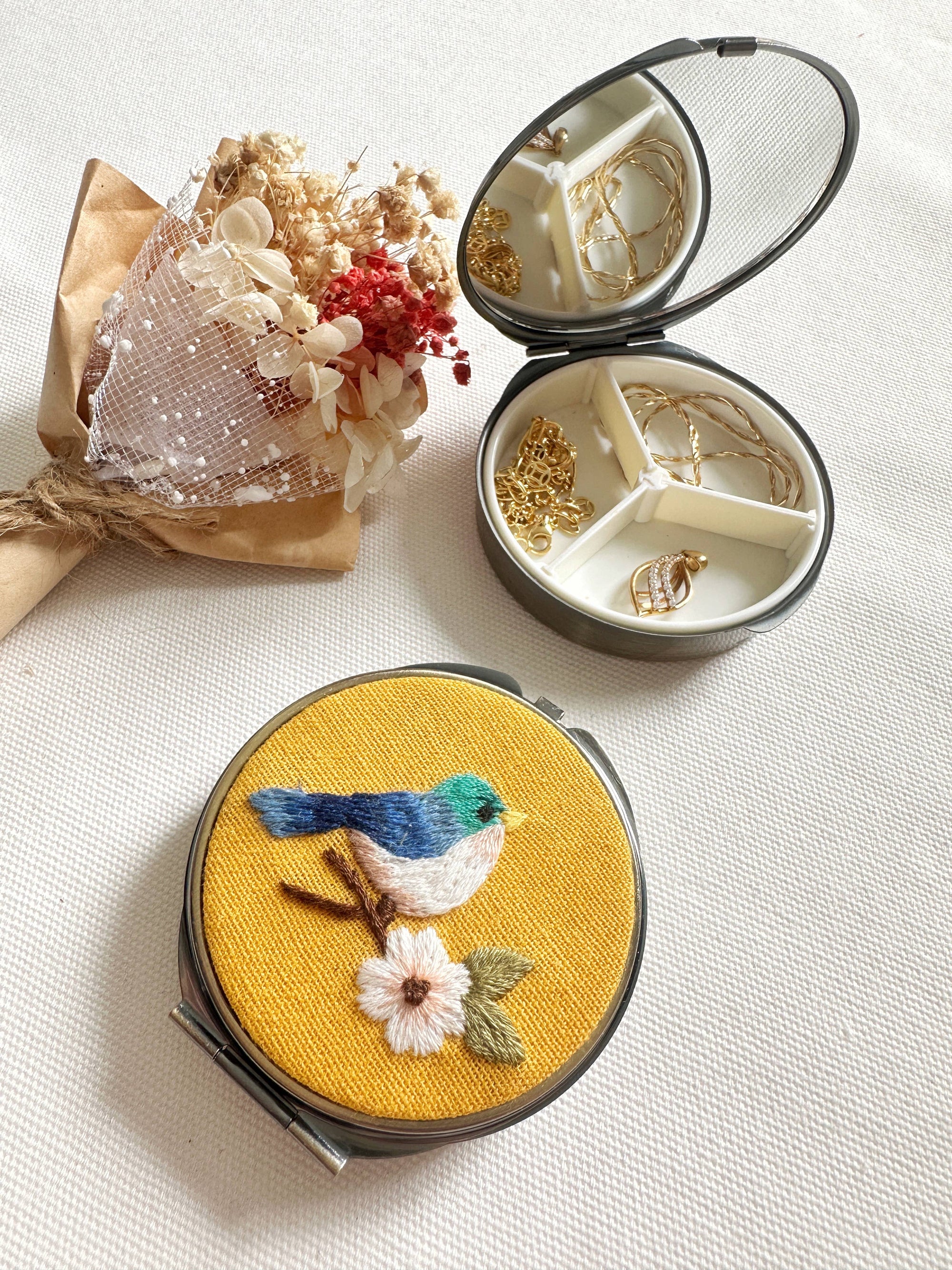 Floral Embroidered Round Jewelry Box With Mirror (In Stock✅)