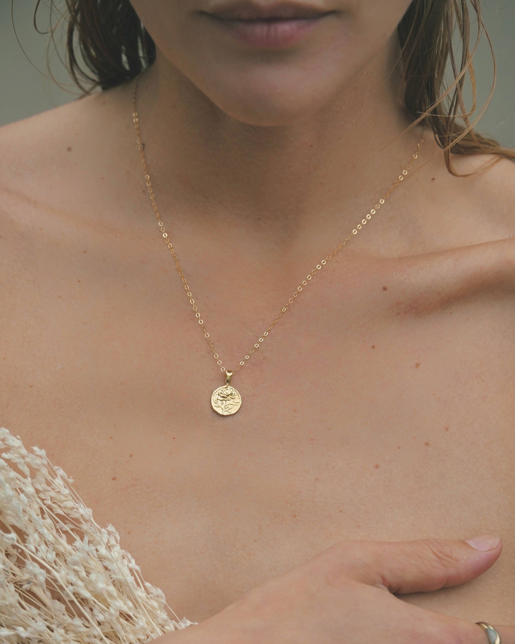 Rosa Necklace