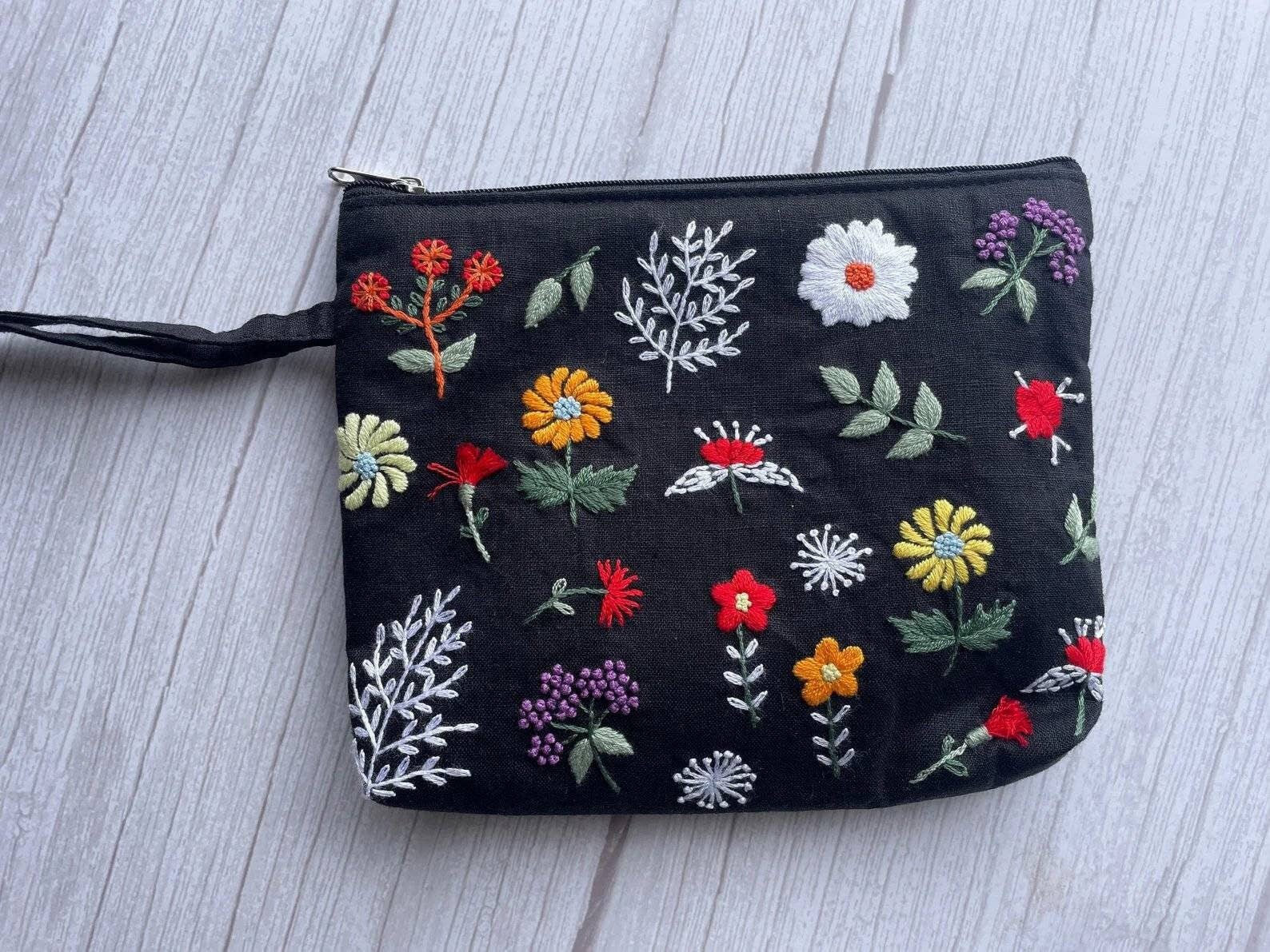Flower Embroidered Cosmetics Bag, Collection Madeline✅