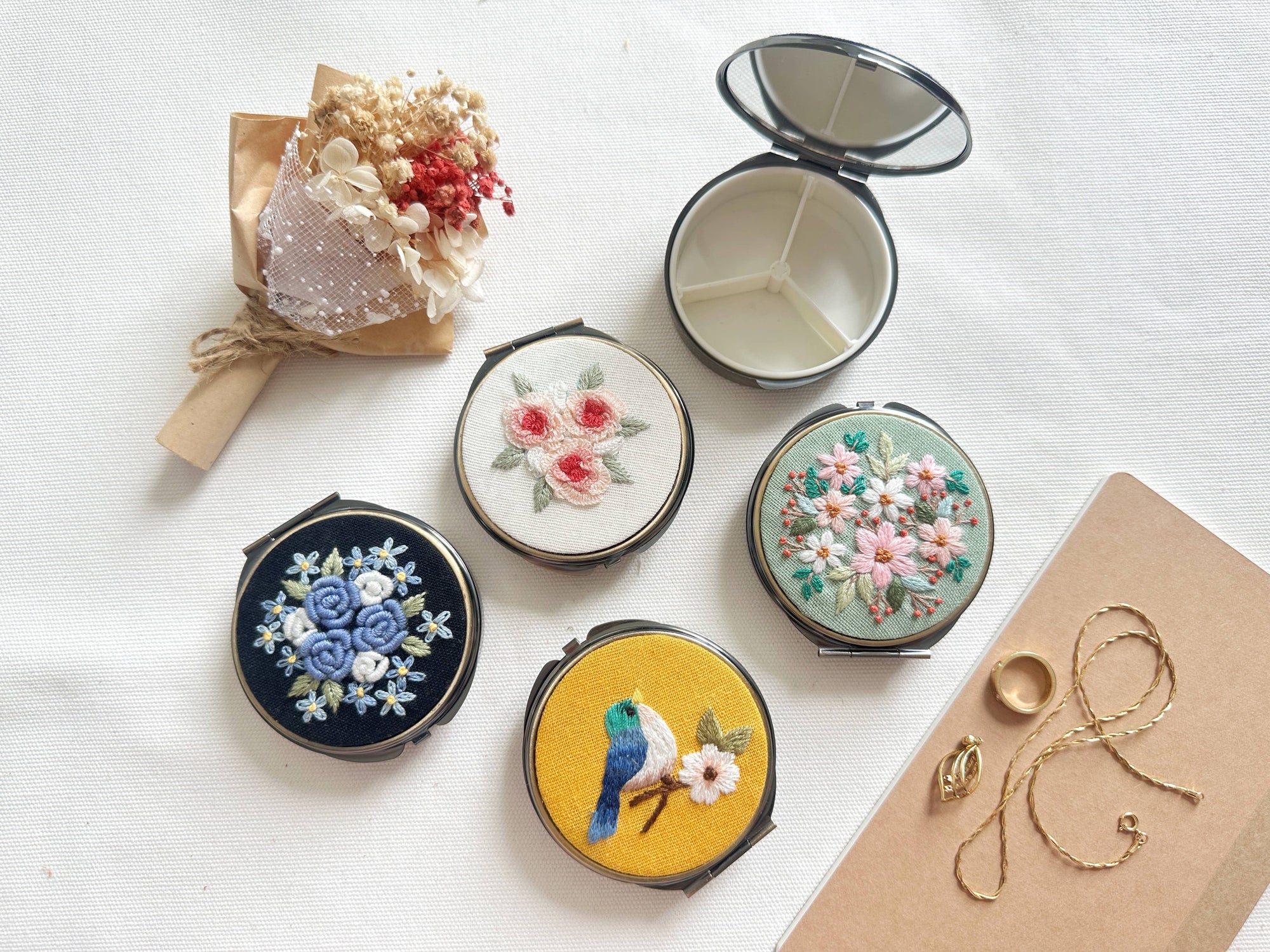 Floral Embroidered Round Jewelry Box With Mirror (In Stock✅)
