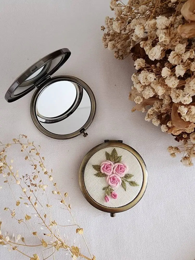 Floral Embroidered Compact Mirror, Collection Sophia ✅