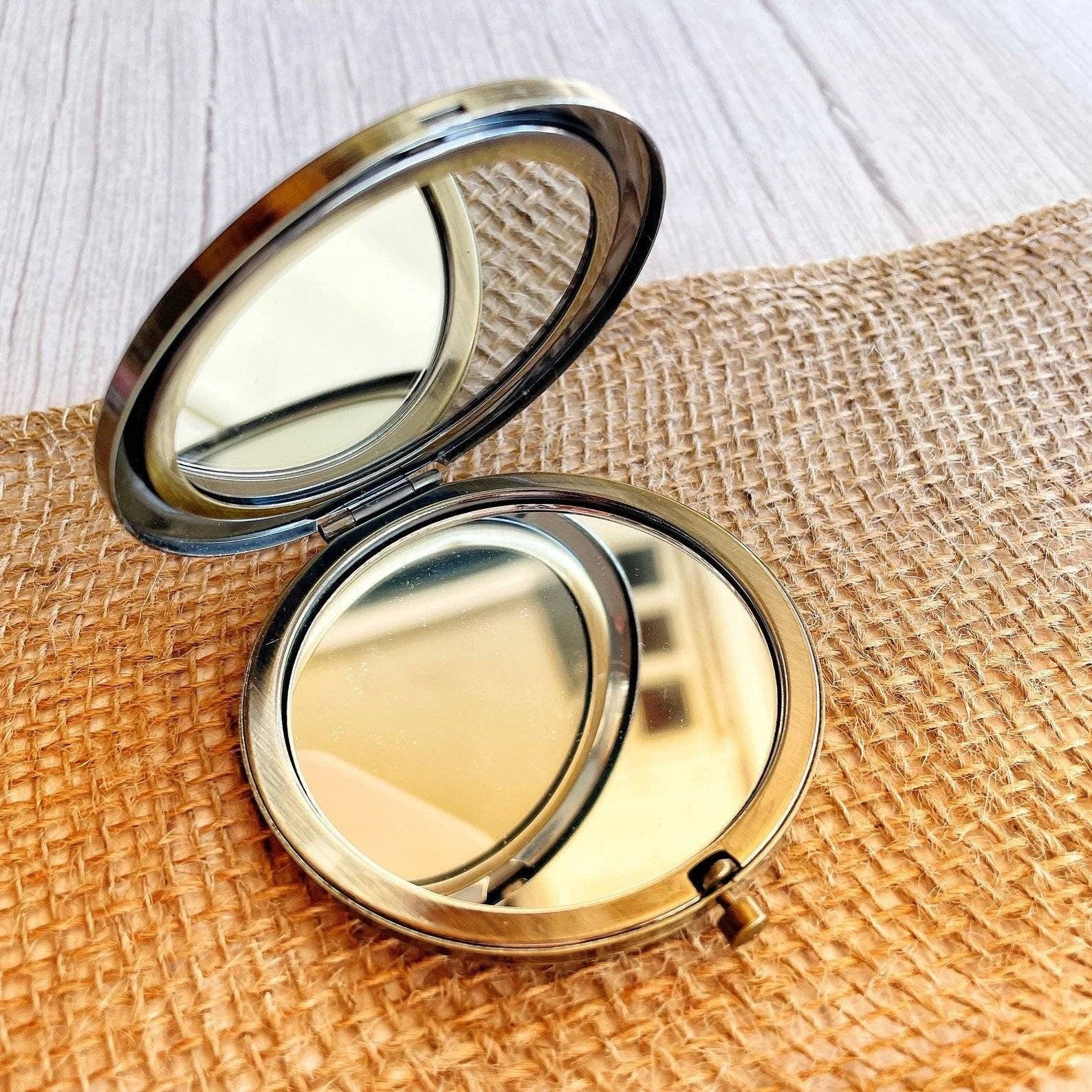 Floral Embroidered Compact Mirror, Collection Scarlett✅