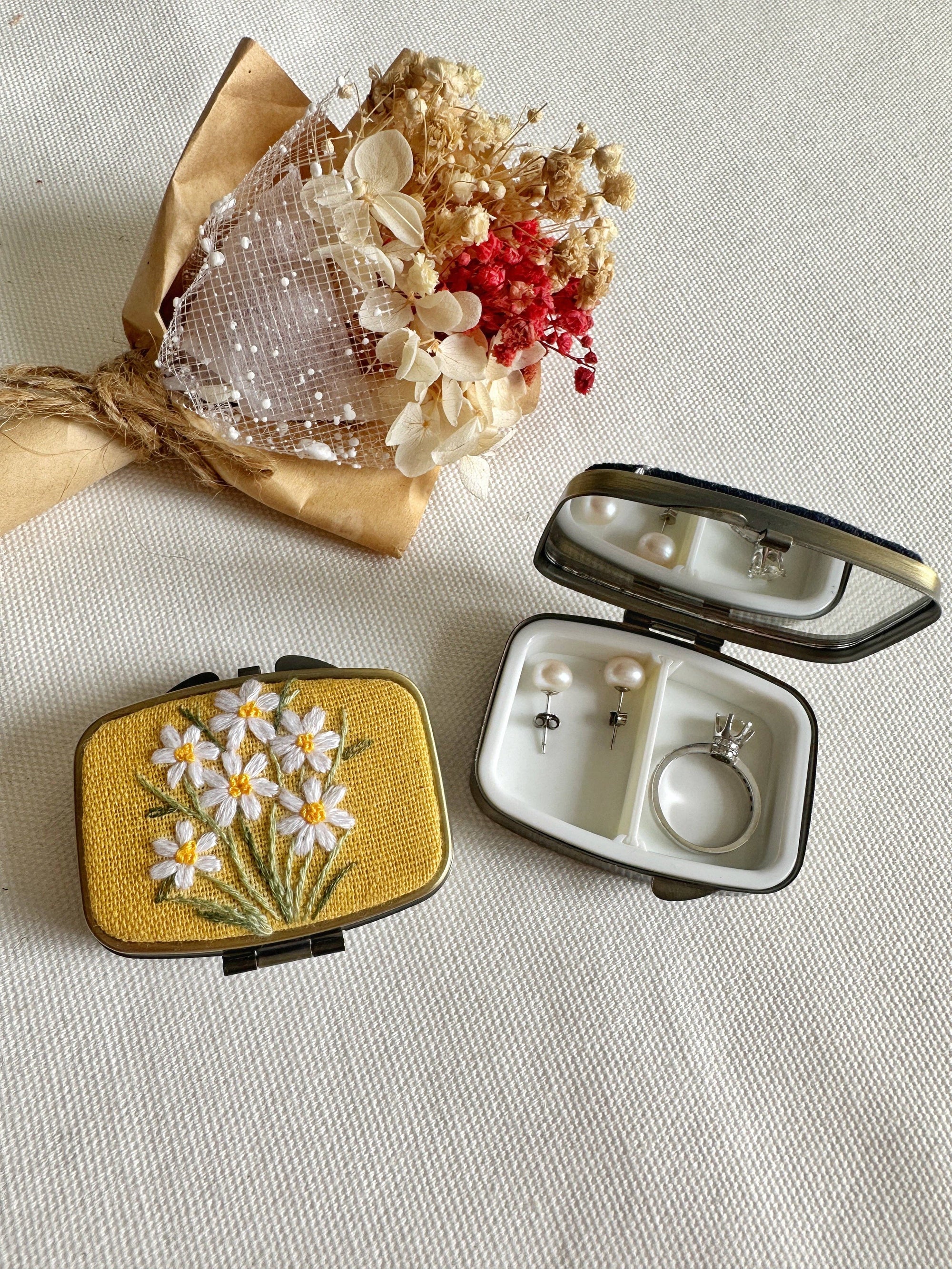 Floral Embroidered Rectangle Mini Jewelry Box With Mirror ✅