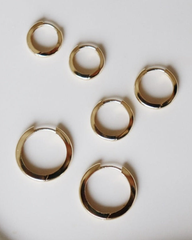 Huggie Earring (single)