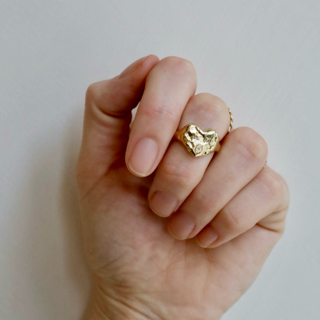 Livia Heart Ring