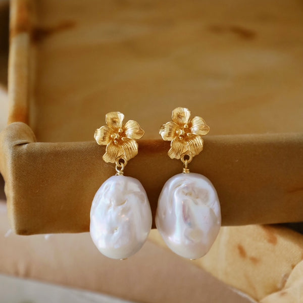 Hibiscus Pearl Drop Earring