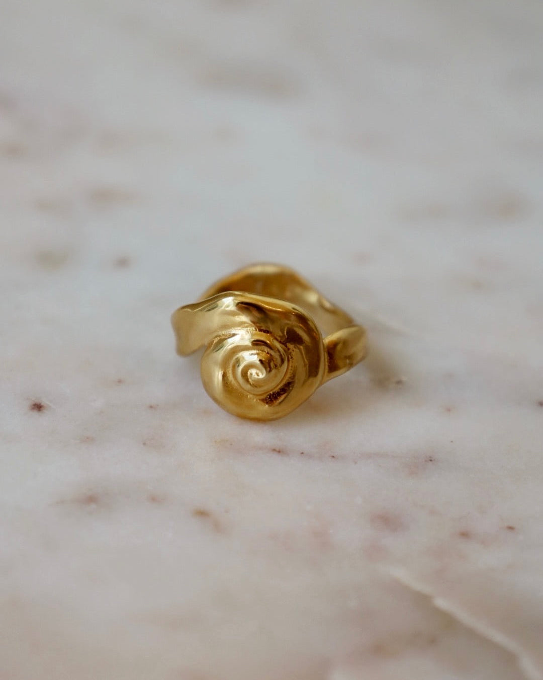 Ammoni Ring