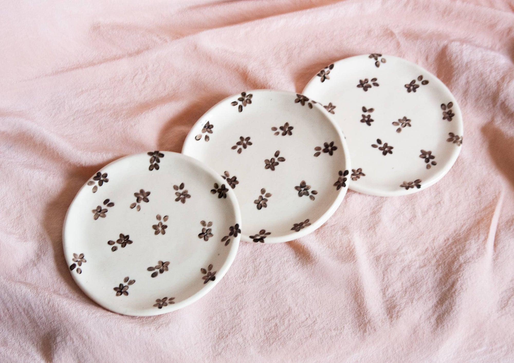 Black Forget Me Not Catchall Plate