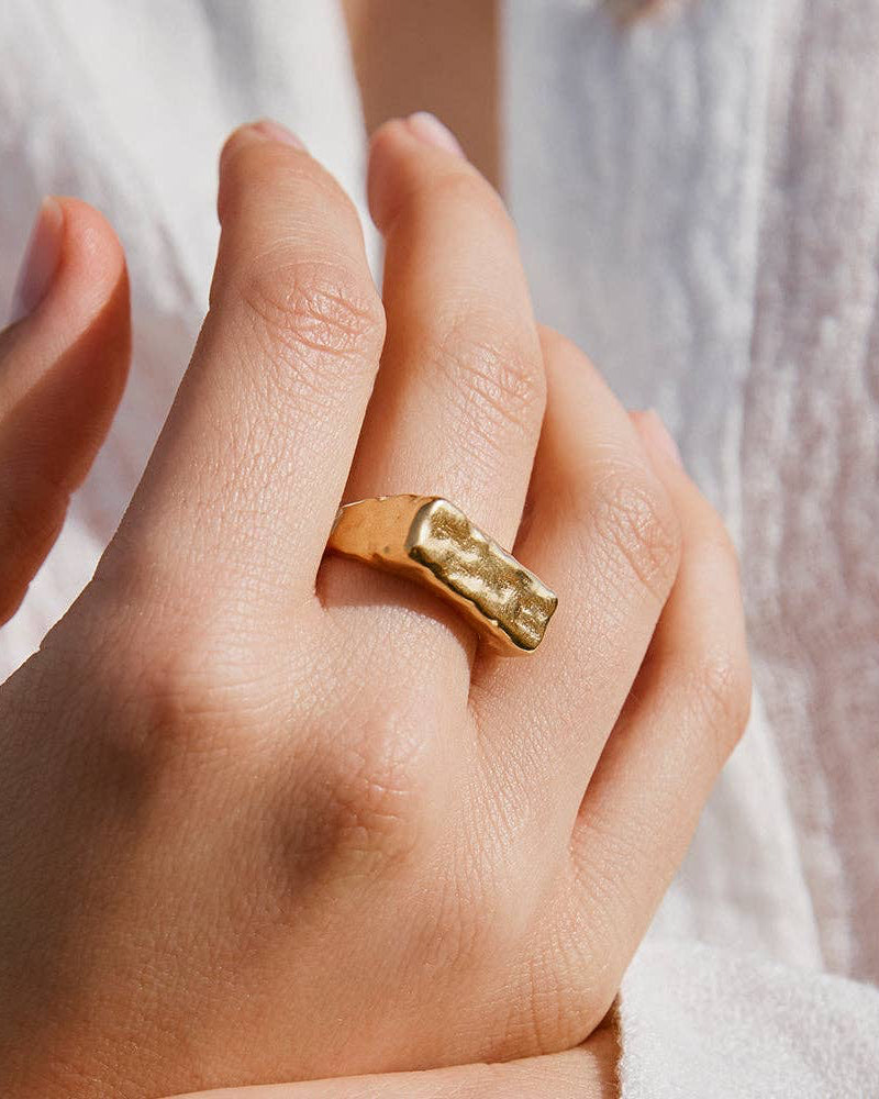 Octavia Ring