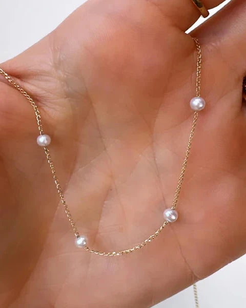Minimalist Pearl Necklace