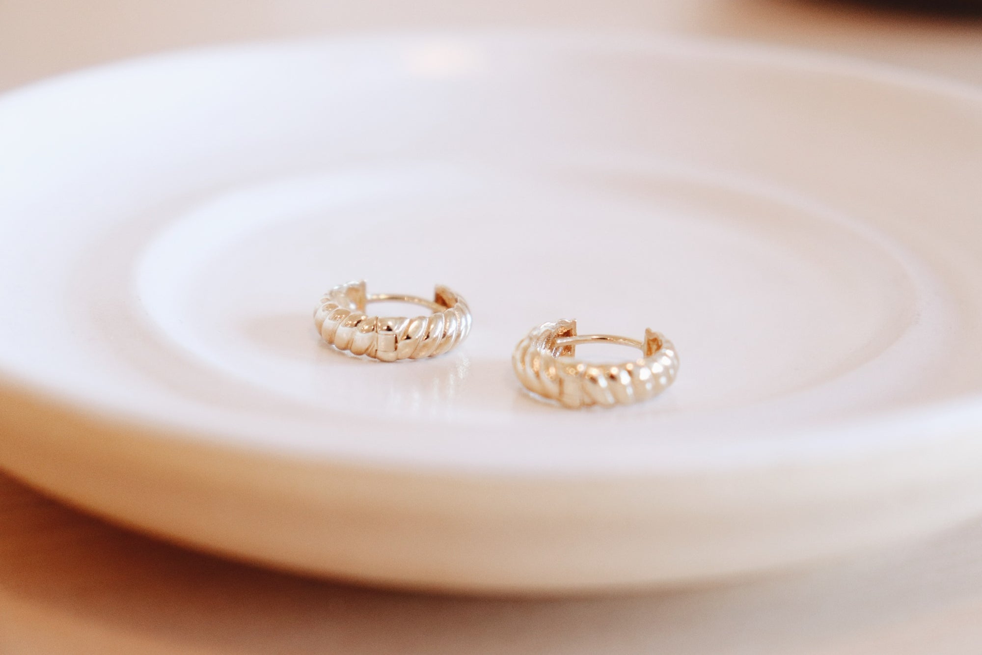Braided Huggie Earring (single)